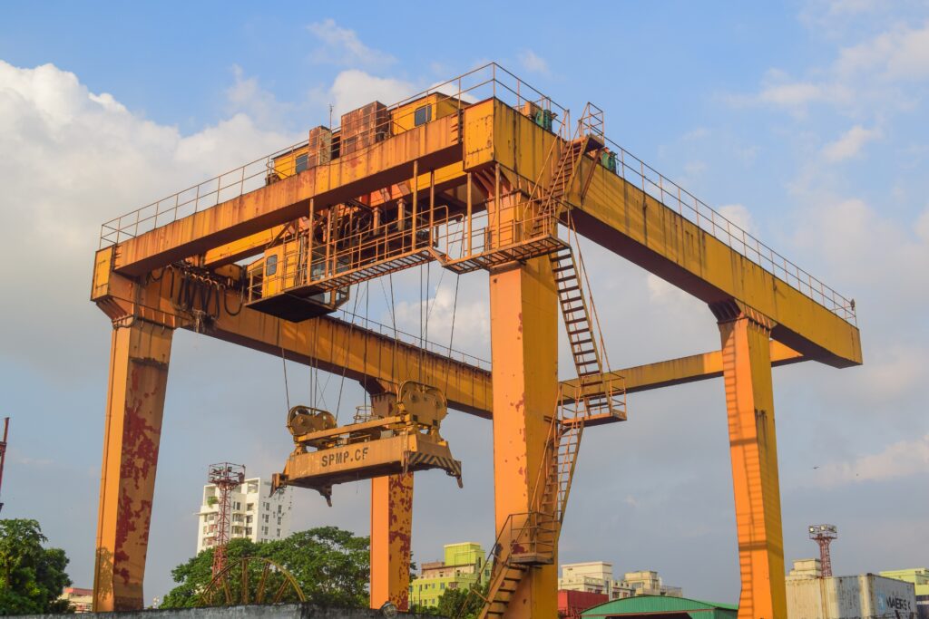 Huge crane for lifting cargoes on railway station